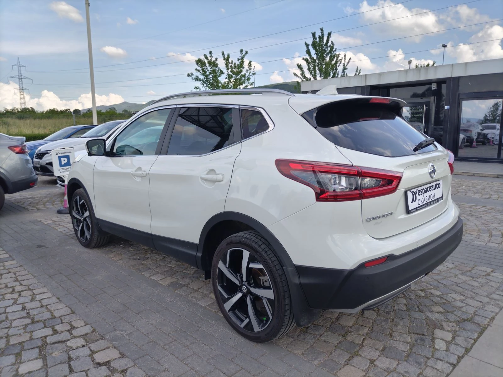 Nissan Qashqai 1.6 dCi/130к.с./CVT/TEKNA, снимка 6 - Автомобили и джипове - 54843446