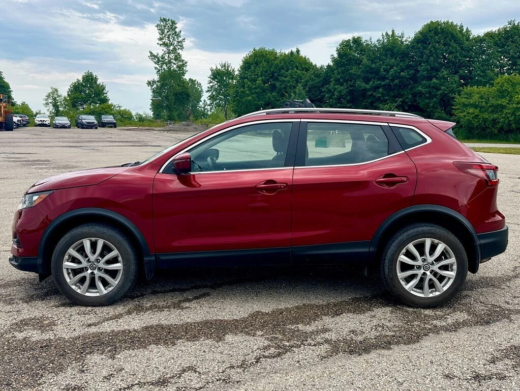 Nissan Qashqai SV* ПОДГРЕВ* КАМЕРА* М.ТОЧКА* KEYLESS* , снимка 3 - Автомобили и джипове - 55433318