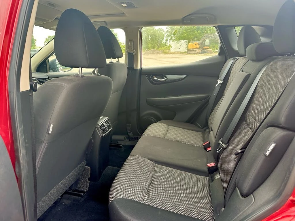 Nissan Qashqai SV* ПОДГРЕВ* КАМЕРА* М.ТОЧКА* KEYLESS* , снимка 11 - Автомобили и джипове - 55433318