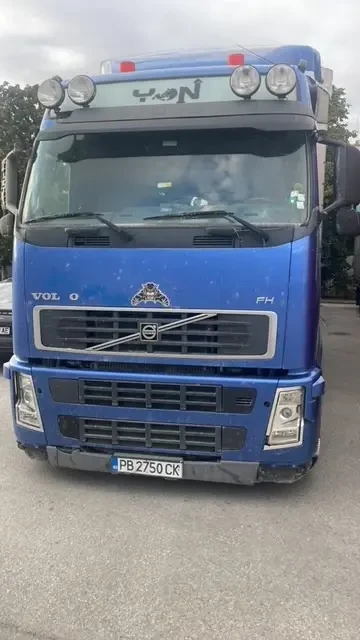 Volvo Fh 12, снимка 2 - Камиони - 47777556