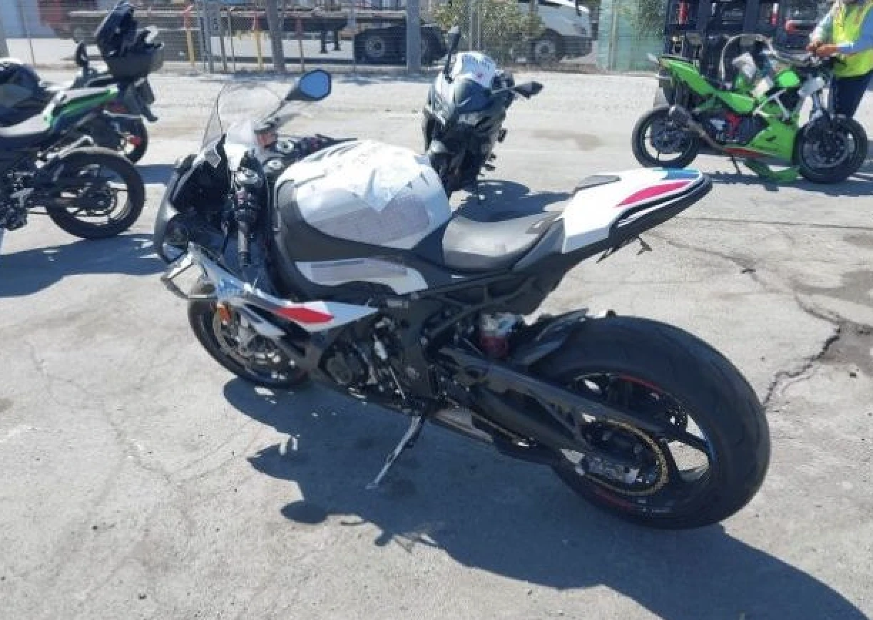 BMW S 1000RR - изображение 4