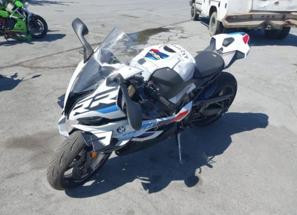 BMW S 1000RR - изображение 3