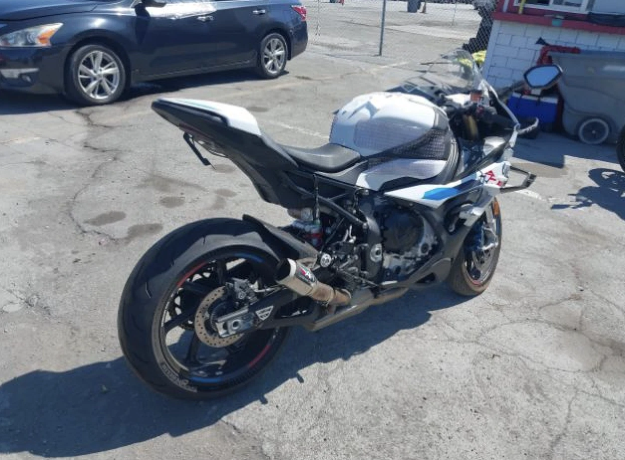 BMW S 1000RR - изображение 5