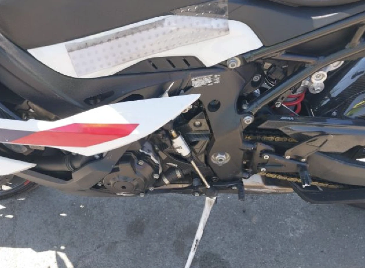 BMW S 1000RR - изображение 10