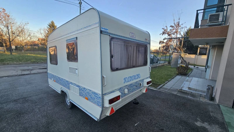 Каравана Adria UNICA 5001DD Топ цена!, снимка 3 - Каравани и кемпери - 50341691
