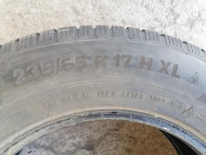 Гуми Зимни 235/65R17, снимка 10 - Гуми и джанти - 32079401