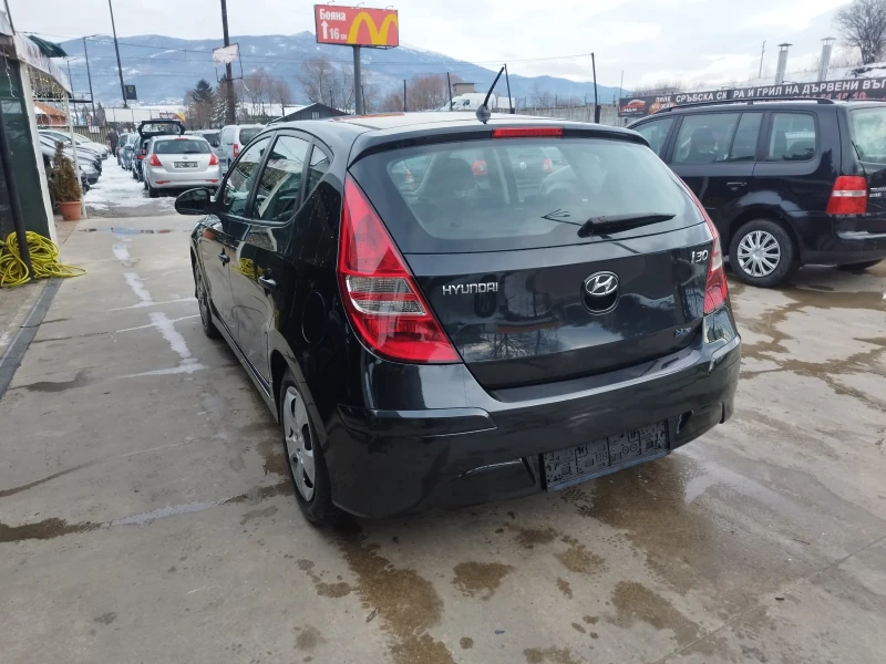 Hyundai I30 1.6crdi, снимка 6 - Автомобили и джипове - 48445368