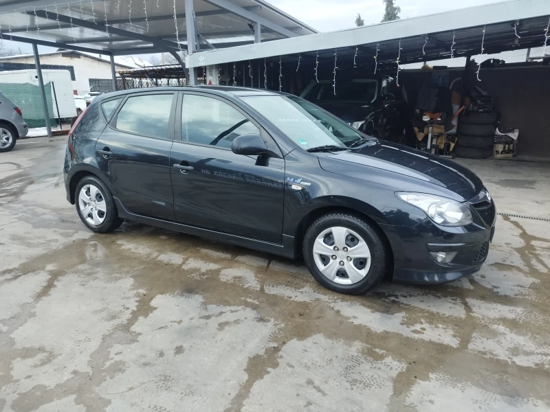 Hyundai I30 1.6crdi, снимка 3 - Автомобили и джипове - 48445368