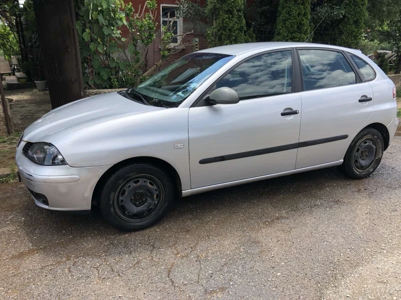 Seat Ibiza, снимка 2 - Автомобили и джипове - 48489580