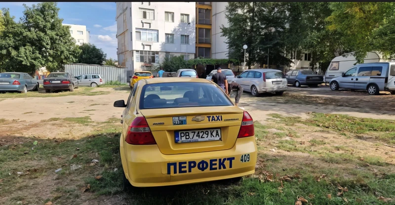 Chevrolet Aveo бензин-газ, снимка 3 - Автомобили и джипове - 48641516