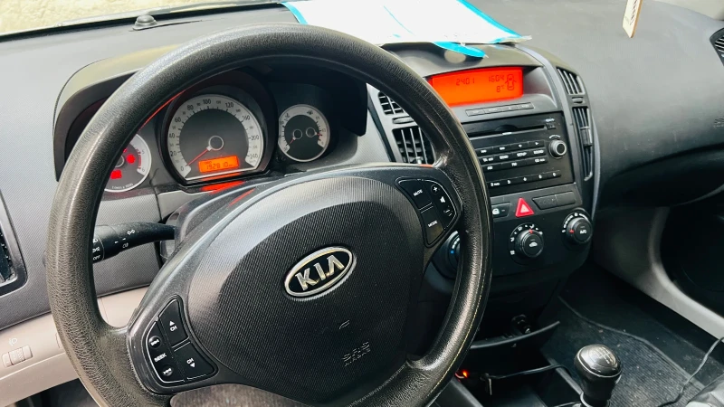 Kia Ceed 1.6d 2008, снимка 11 - Автомобили и джипове - 48939415