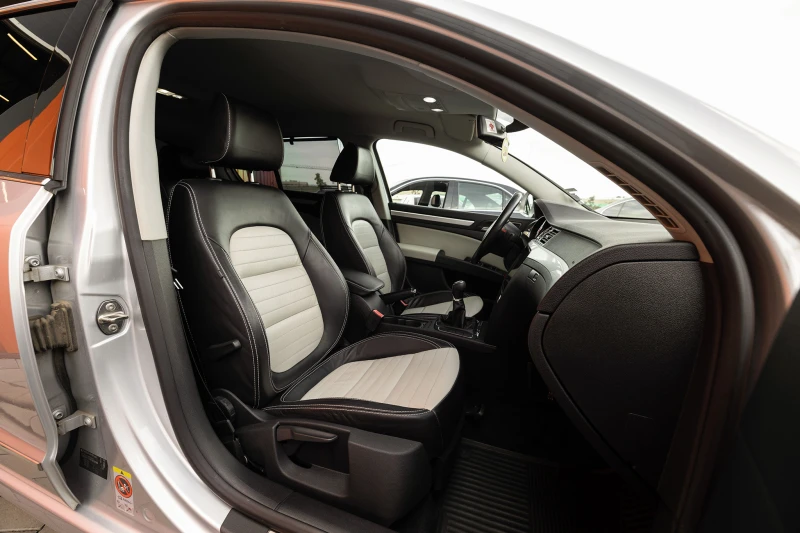Skoda Superb 320кс* 4х4* СЕРВИЗНА ИСТОРИЯ* , снимка 10 - Автомобили и джипове - 51679064