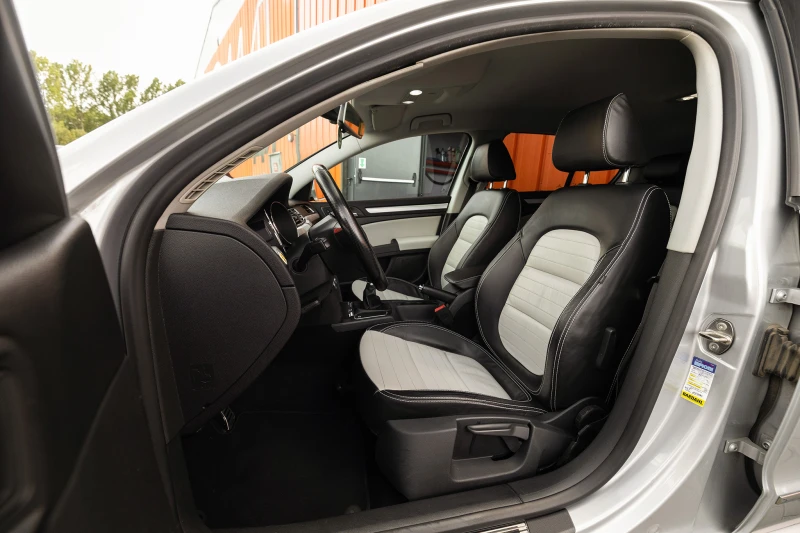 Skoda Superb 320кс* 4х4* СЕРВИЗНА ИСТОРИЯ* , снимка 8 - Автомобили и джипове - 51679064