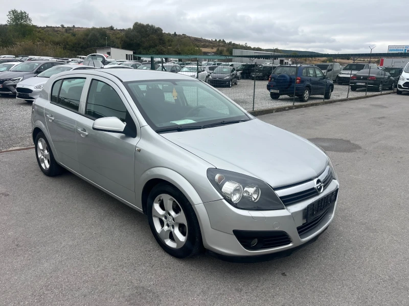 Opel Astra 1.4, снимка 2 - Автомобили и джипове - 51954411