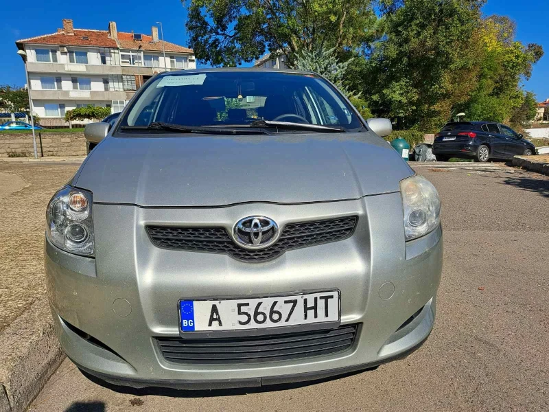 Toyota Auris 1.4 i 16V VVT-i, снимка 2 - Автомобили и джипове - 52012844