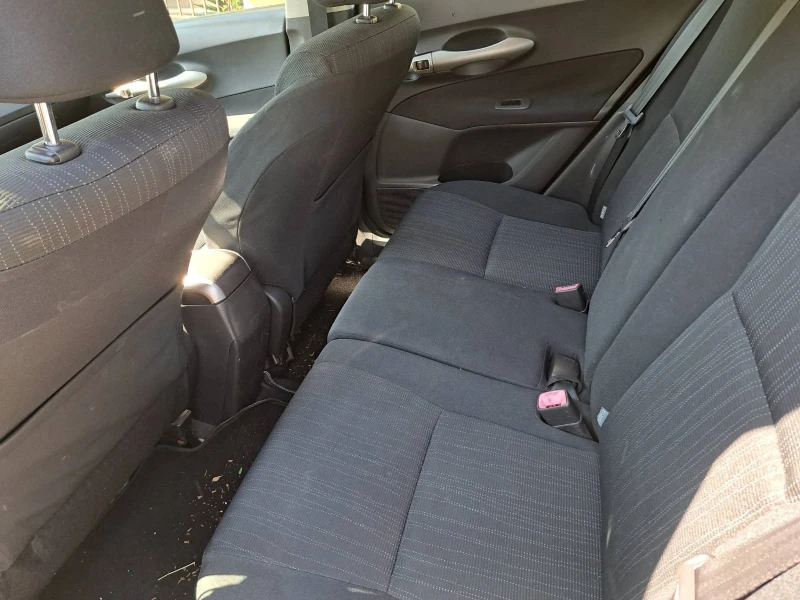 Toyota Auris 1.4 i 16V VVT-i, снимка 10 - Автомобили и джипове - 52012844