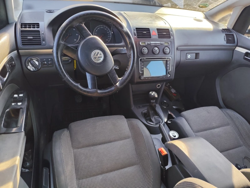 VW Touran 2.0TDI - BKD, снимка 5 - Автомобили и джипове - 52077861