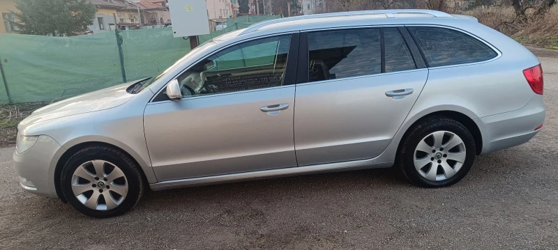 Skoda Superb 1.6 TDI 105k.c , снимка 3 - Автомобили и джипове - 52831901