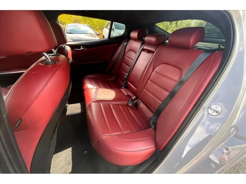 Kia Stinger * GT2 * CARFAX * ЦЕНА ДО БГ, снимка 17 - Автомобили и джипове - 52931239