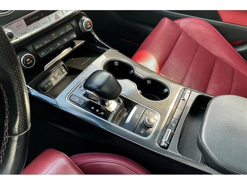 Kia Stinger * GT2 * CARFAX * ЦЕНА ДО БГ, снимка 12 - Автомобили и джипове - 52931239