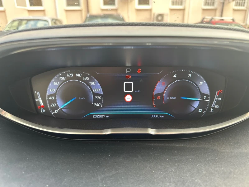 Peugeot 3008 1.6BlueHdi, Нови зимни гуми, снимка 11 - Автомобили и джипове - 53418461