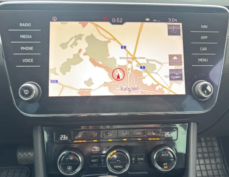 Skoda Superb 2.0TDi * DSG * TOP * Бартер * Лизинг, снимка 12 - Автомобили и джипове - 53528603