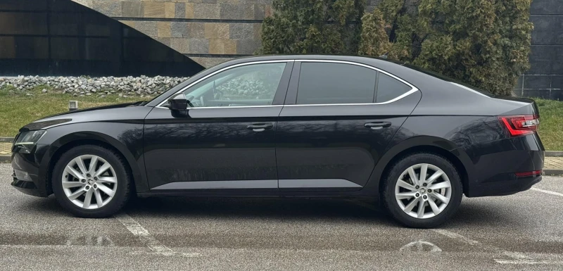 Skoda Superb 2.0TDi * DSG * TOP * Бартер * Лизинг, снимка 5 - Автомобили и джипове - 53528603