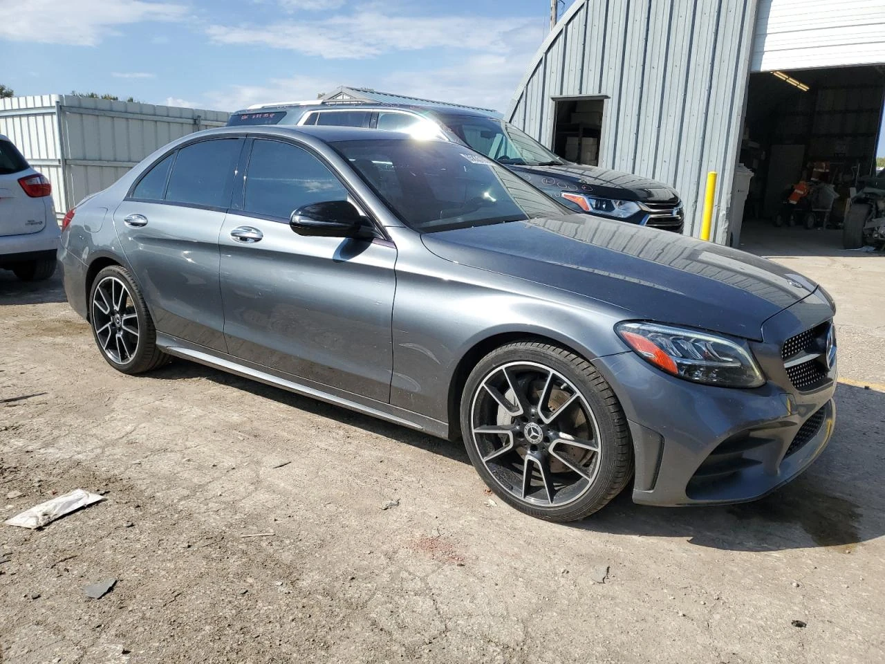 Mercedes-Benz C 300 4MATIC KEYLESS-GO/AMG-PACK/CarPlay/PODGREV/NAVI, снимка 1