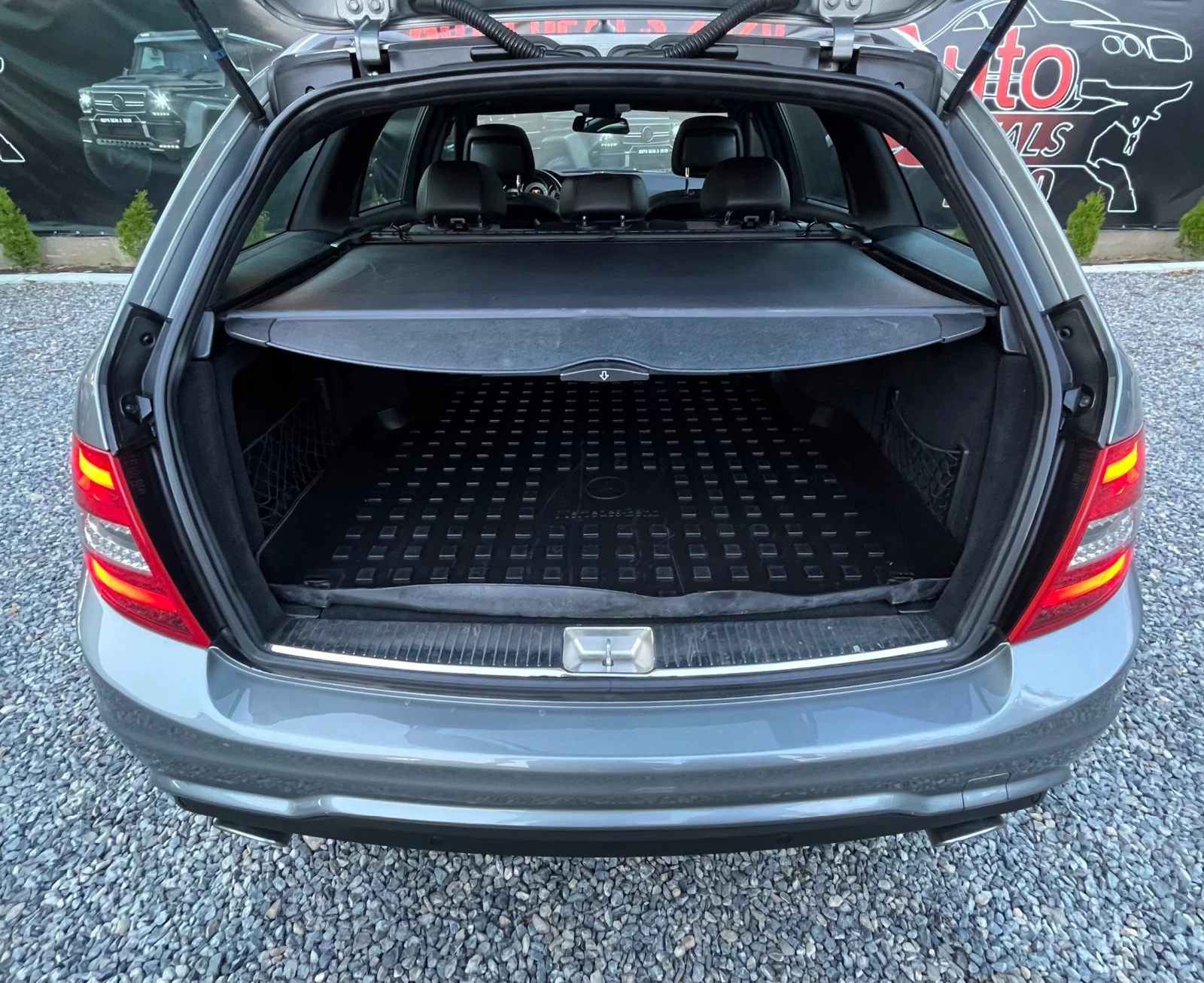 Mercedes-Benz C 300 4-MATIC* FULL AMG* PANO* LED* СОБСТВЕН ЛИЗИНГ - изображение 7