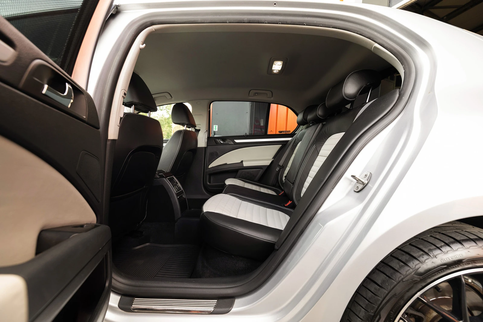 Skoda Superb 320* 44*  *  | Mobile.bg   12