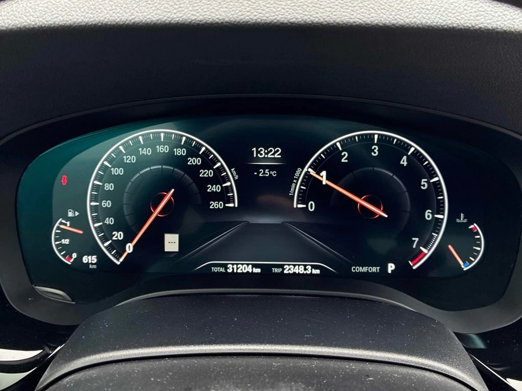 BMW 530 * 530i xDrive * CARFAX * БЕЗ ПЪРВОНАЧАЛНА ВНОСКА - изображение 9