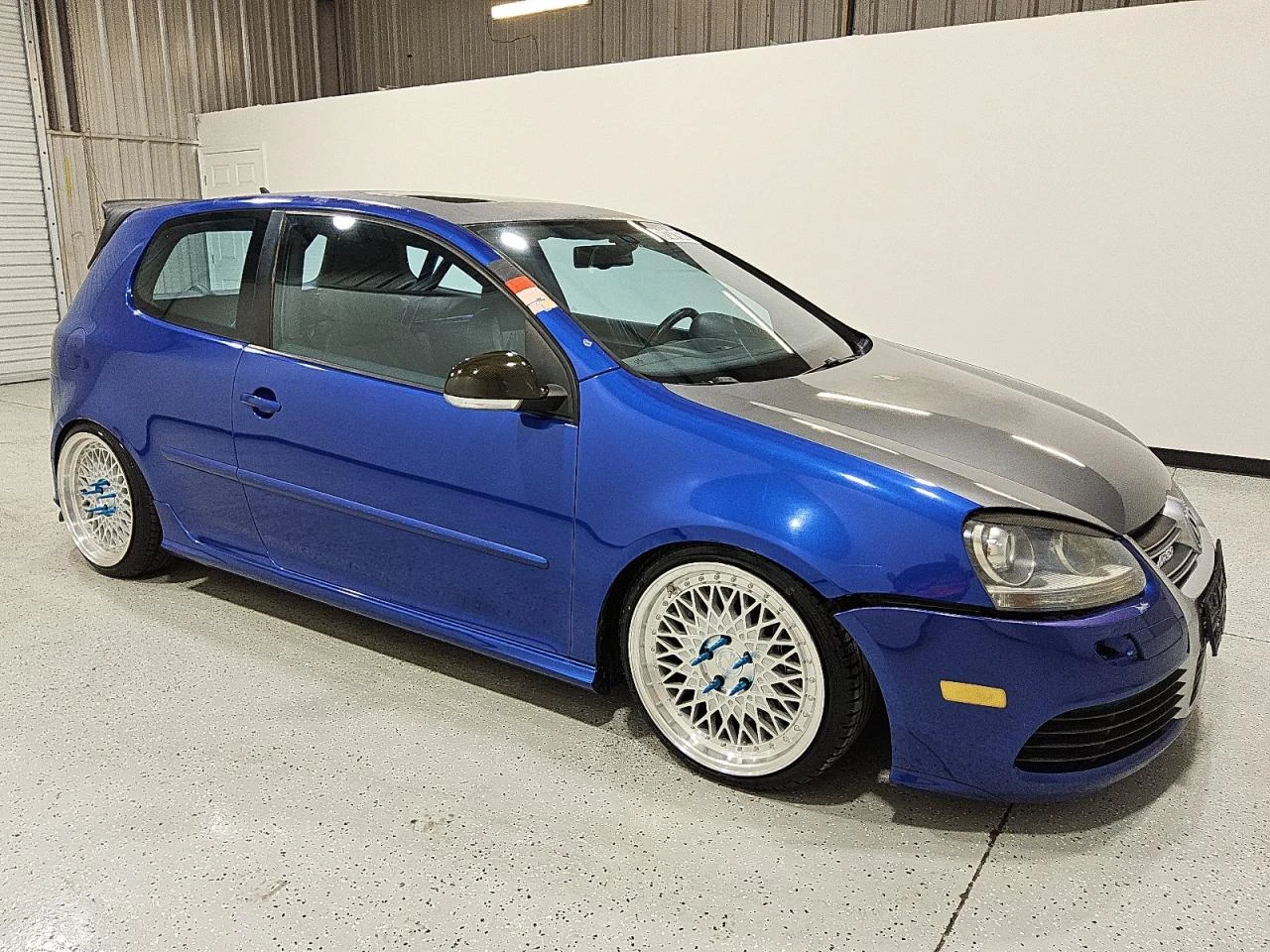 VW Golf R32 V6 AWD - изображение 4