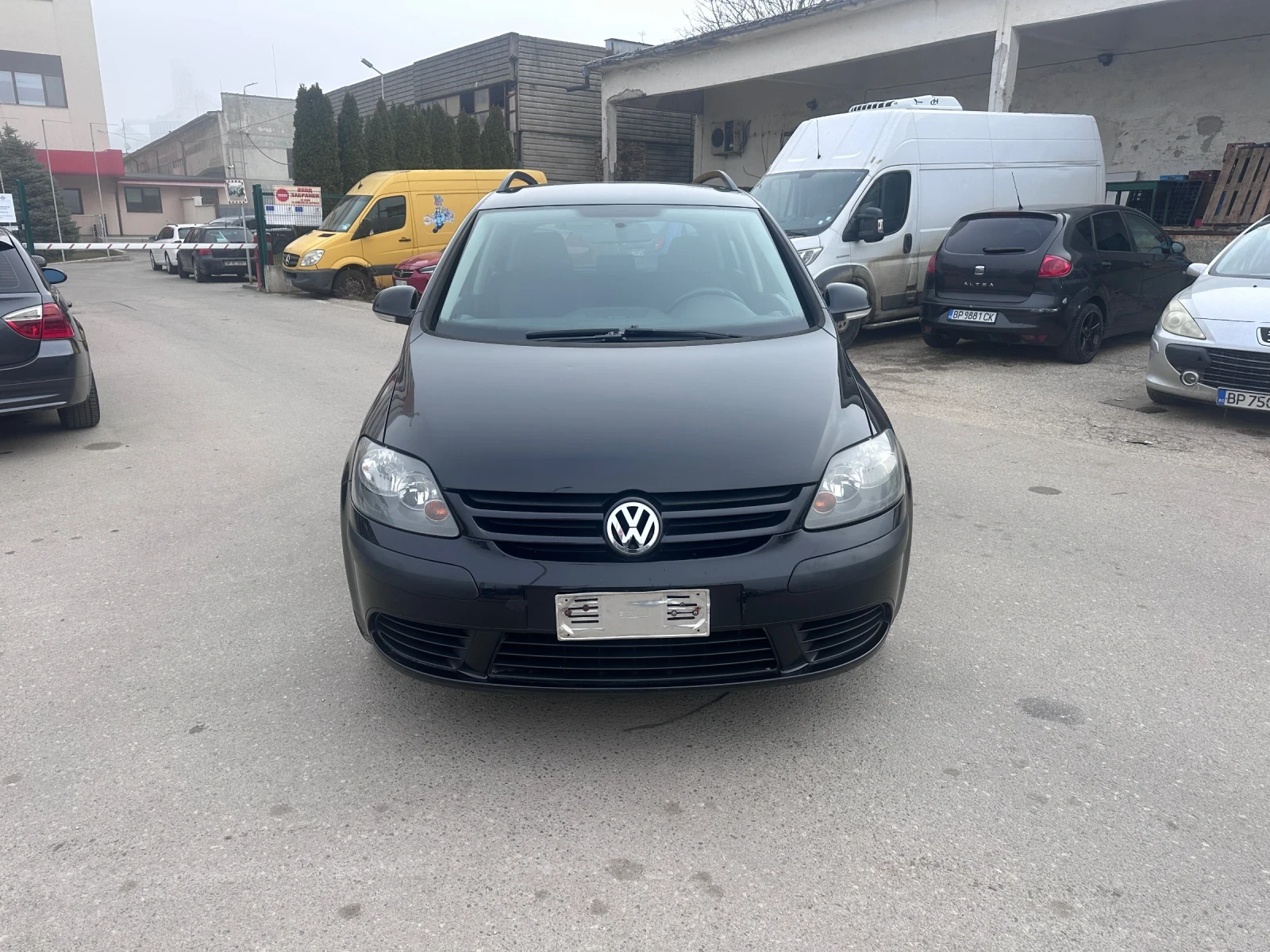 VW Golf Plus FaceLift - 1.9TDI -  КЛИМАТРОНИК, снимка 2 - Автомобили и джипове - 53823046
