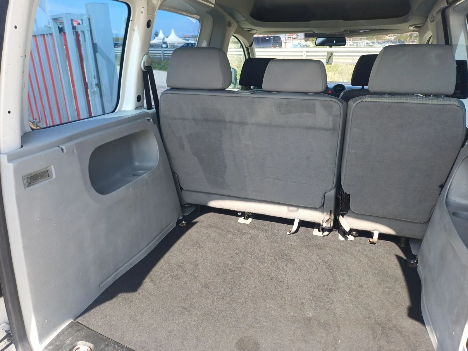 VW Caddy 1.9TDI 105к.с., снимка 12 - Автомобили и джипове - 54304564