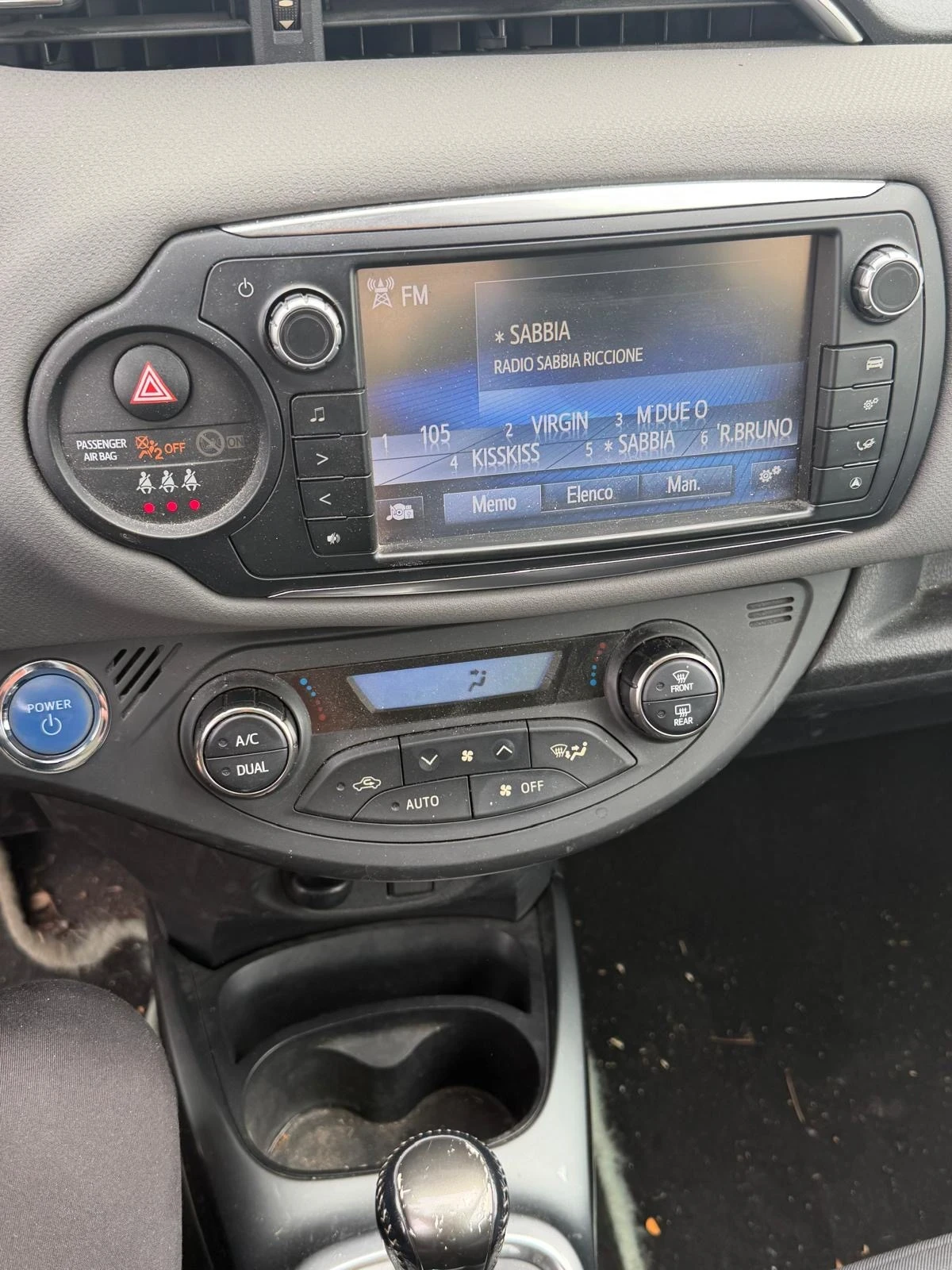 Toyota Yaris 126000км* ПАНОРАМА* КОЖА* LED* NAVI* КАМЕРА, снимка 8 - Автомобили и джипове - 54442771