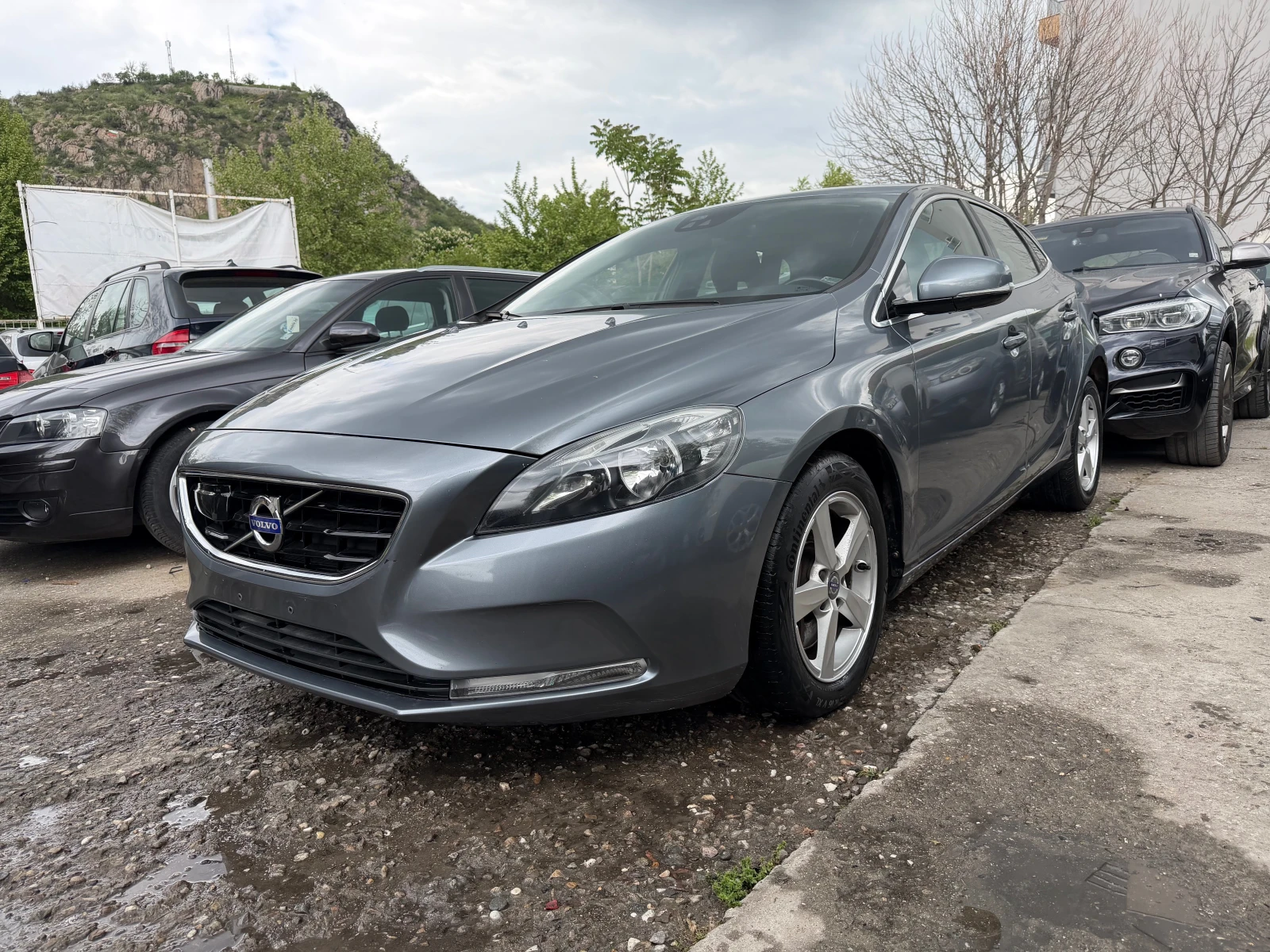 Volvo V40 2.0D4 190HP R-DIZZINE NOVA 2017G EURO6 , снимка 2 - Автомобили и джипове - 54484442