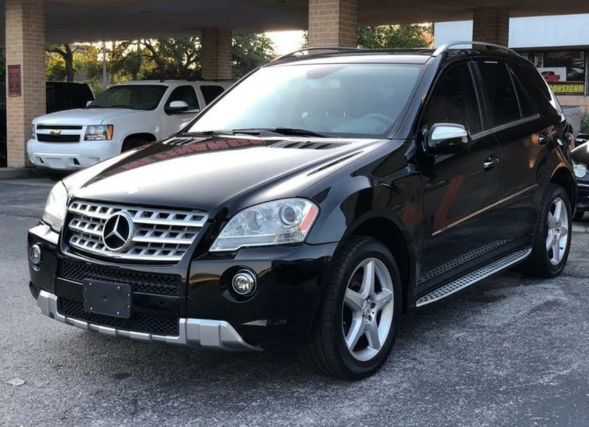 Mercedes-Benz ML 550 AMG* 4MATIC* HK* KEYLESS* 5.5* V8* ГАЗ* CARFAX