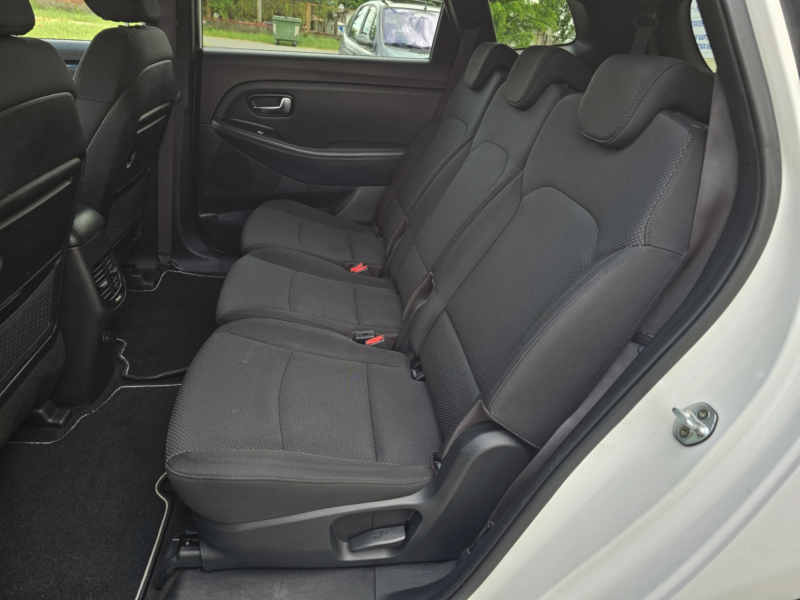 Kia Carens 1.7 CRDI PLATINUM 7-МЕСТНА, снимка 12 - Автомобили и джипове - 54633545