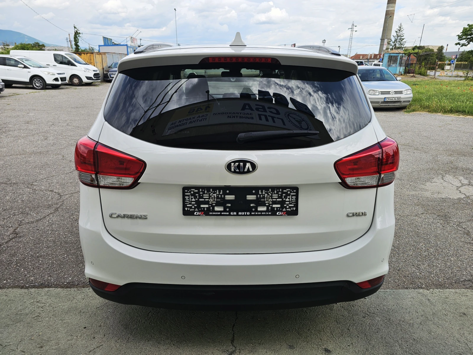 Kia Carens 1.7 CRDI PLATINUM 7-МЕСТНА, снимка 6 - Автомобили и джипове - 54633545