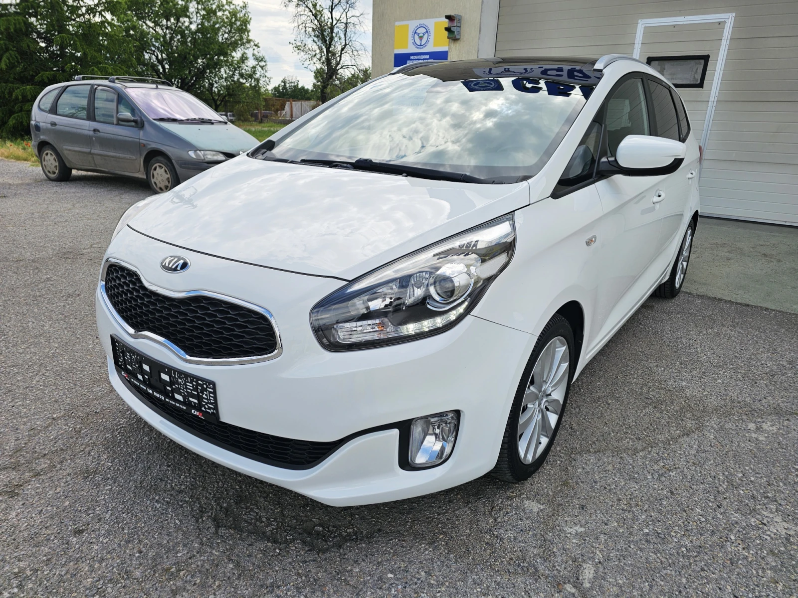 Kia Carens 1.7 CRDI PLATINUM 7-МЕСТНА