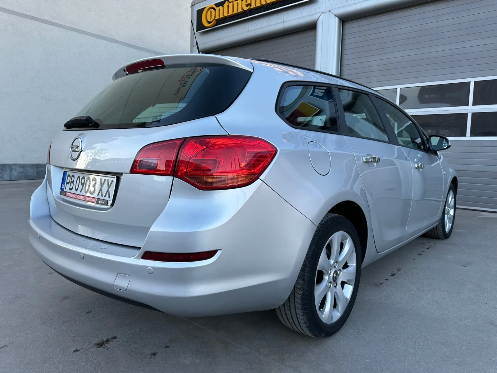 Opel Astra 1.7 CDTI, снимка 6 - Автомобили и джипове - 54642353