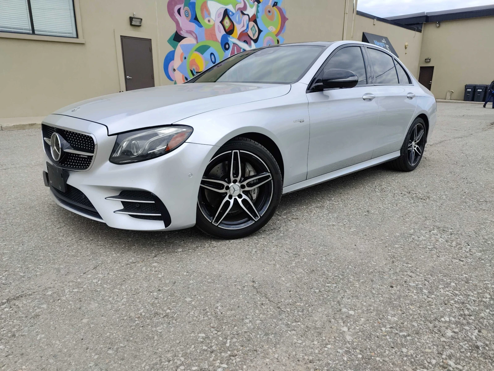 Mercedes-Benz E 43 AMG ДИСТРОНИК * ОБДУХВАНЕ * ПАНОРАМА * 360 * BURMESTER, снимка 5 - Автомобили и джипове - 54731822