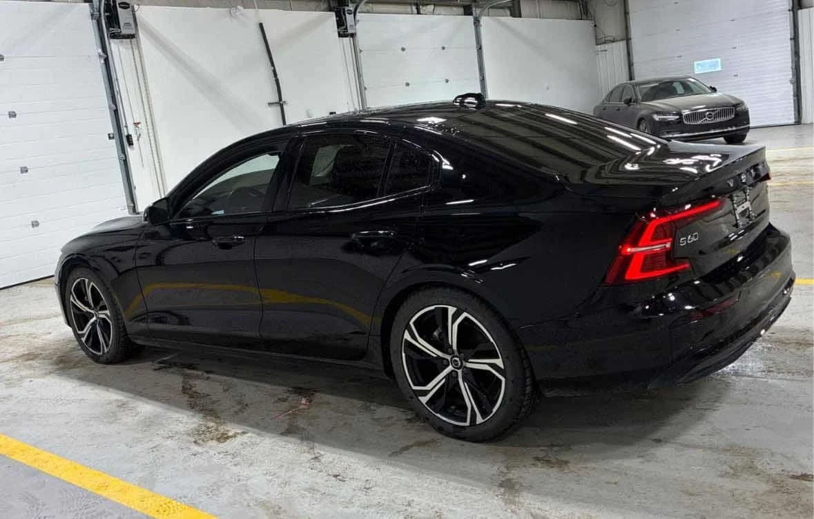 Volvo S60 Plus Dark Theme| 360CAM| PANO| ПАМЕТ| , снимка 4 - Автомобили и джипове - 54838941