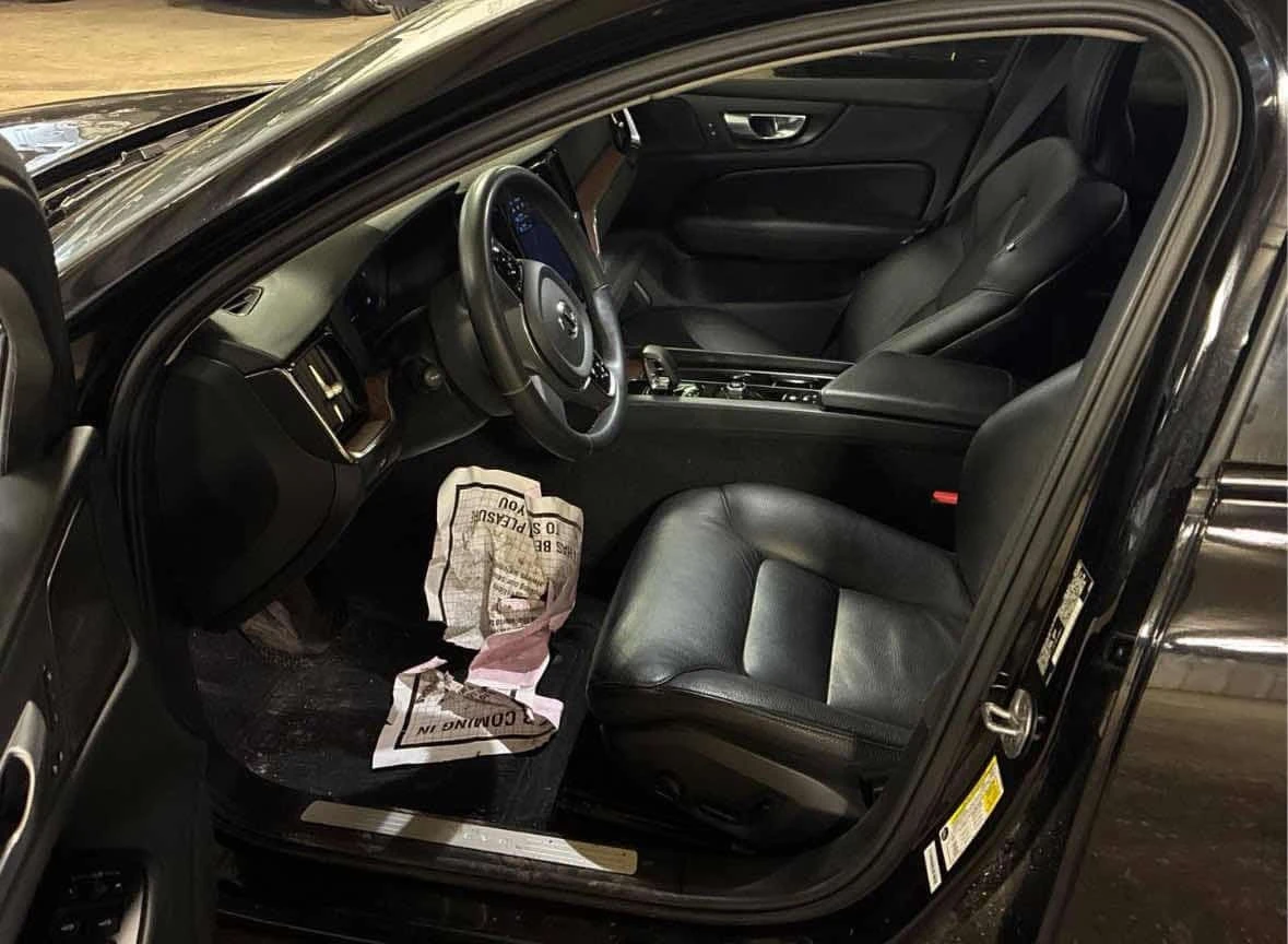 Volvo S60 Plus Dark Theme| 360CAM| PANO| ПАМЕТ| , снимка 12 - Автомобили и джипове - 54838941