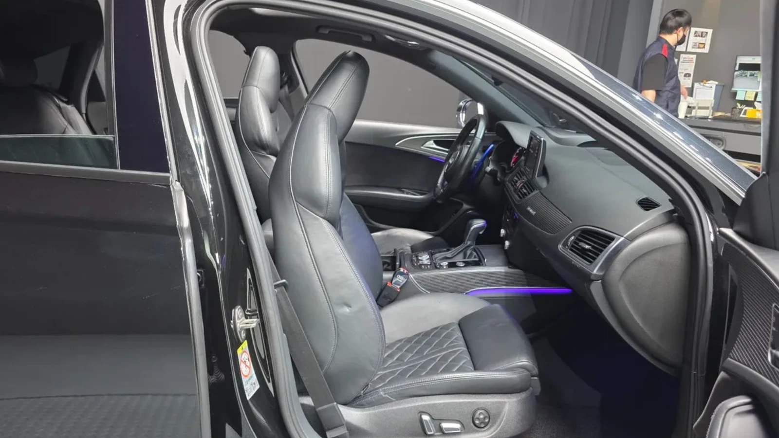 Audi A6 3.0 QUATTRO / BOSE / AMBIENT / HEAD UP , снимка 14 - Автомобили и джипове - 54855698