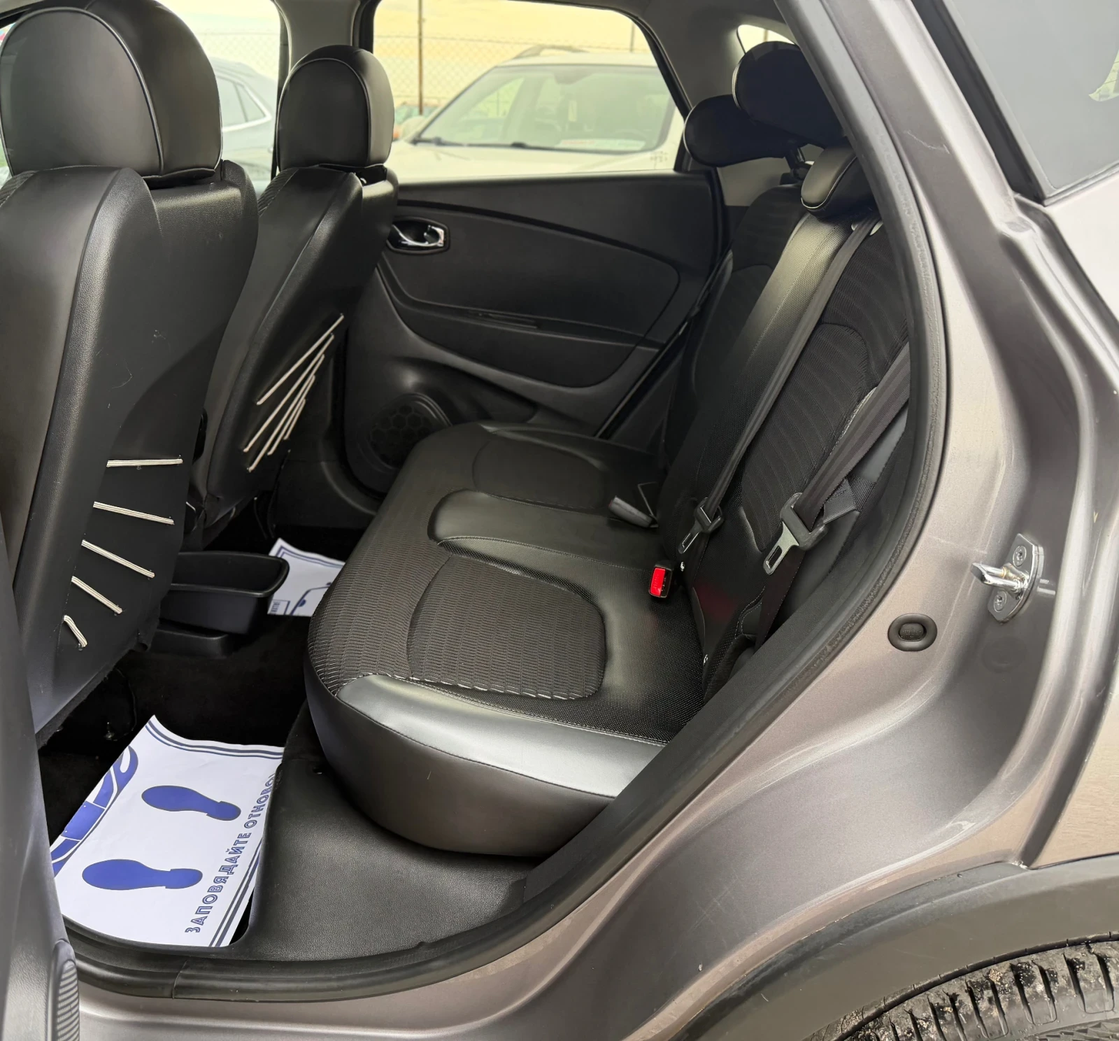 Renault Captur 1.5 DCi R-Link * АВТОМАТ * , снимка 7 - Автомобили и джипове - 54948772