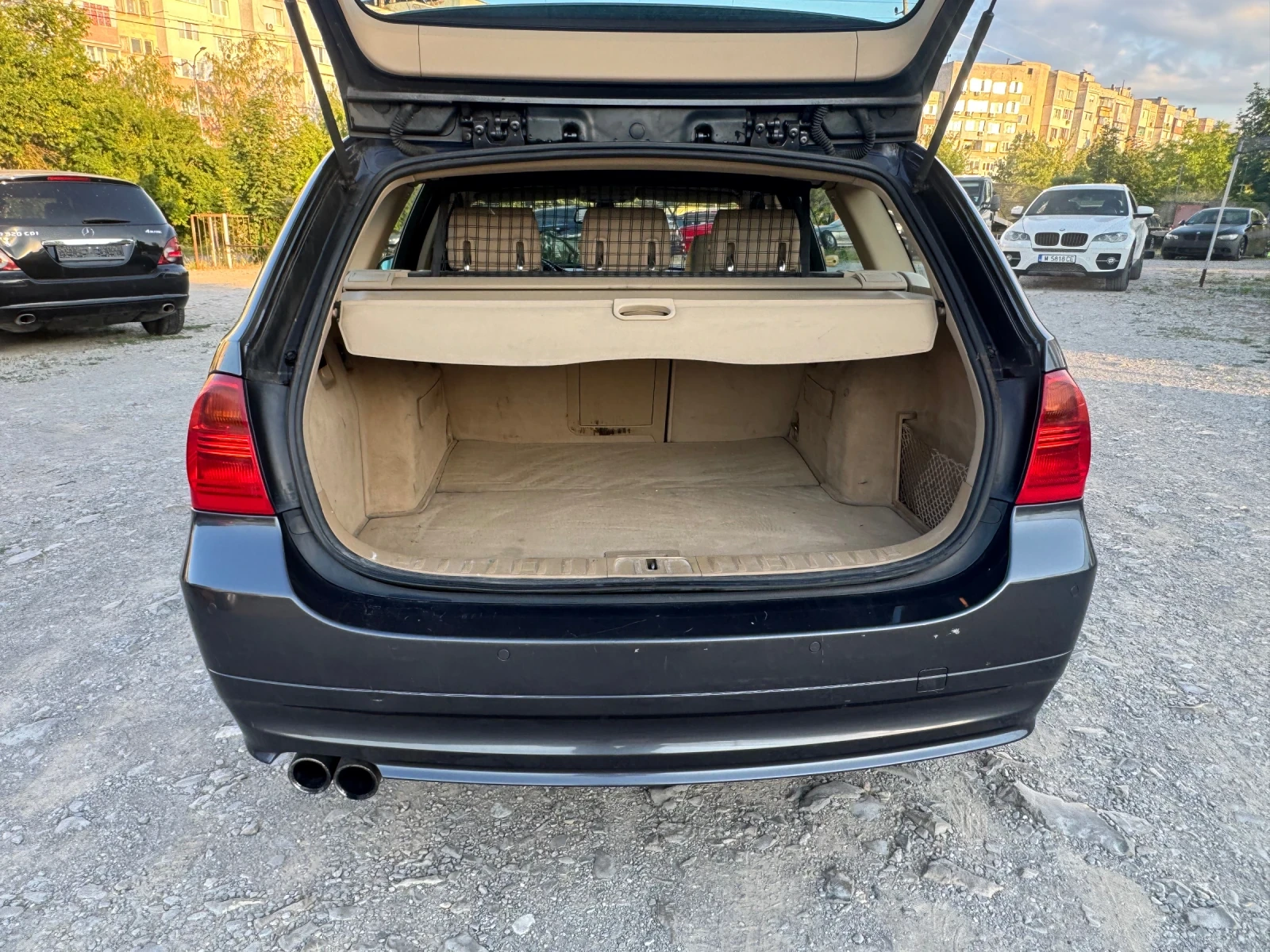 BMW 330, снимка 13 - Автомобили и джипове - 55089973