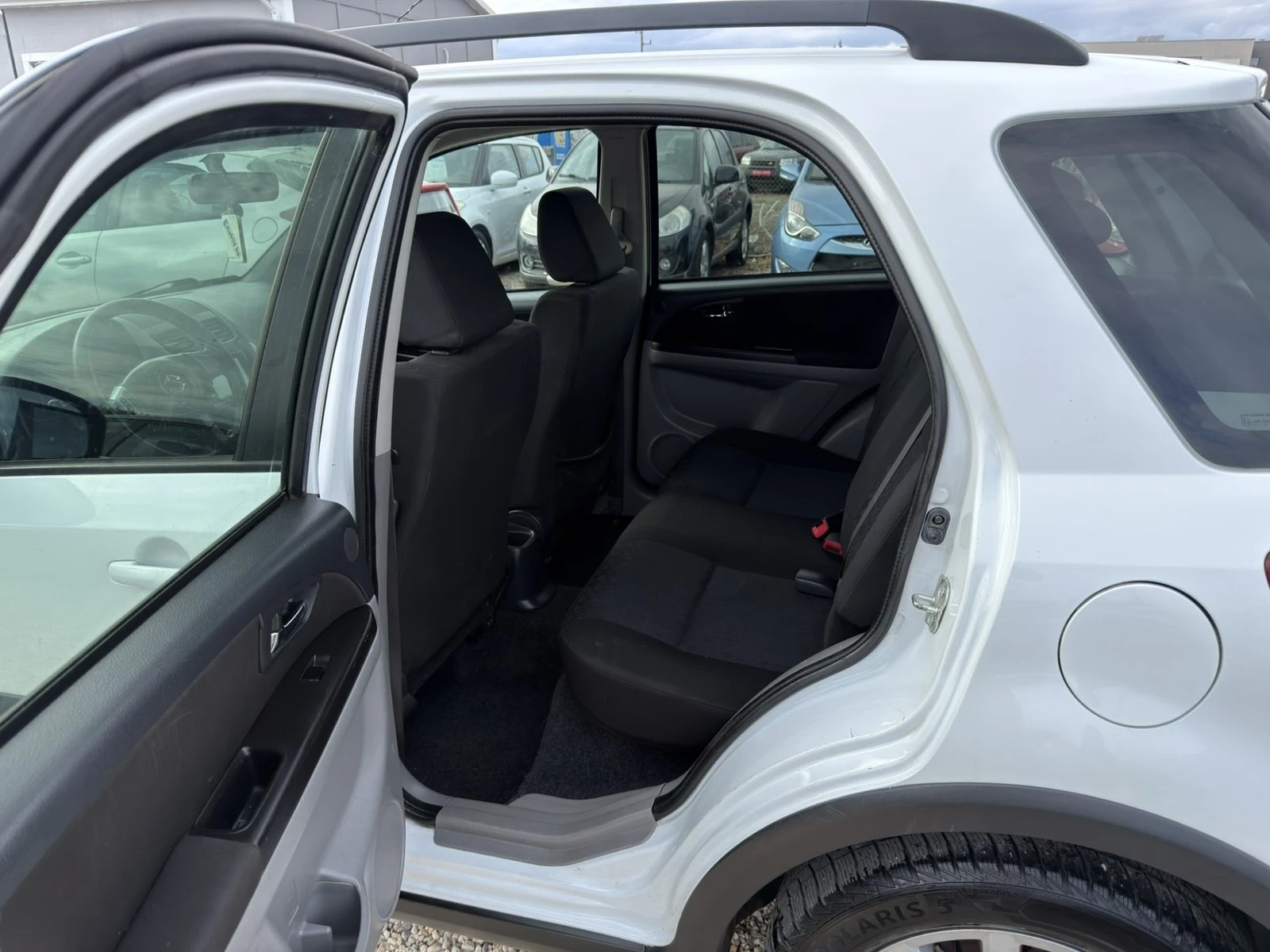 Suzuki SX4 1.6 4x4, снимка 15 - Автомобили и джипове - 56184540