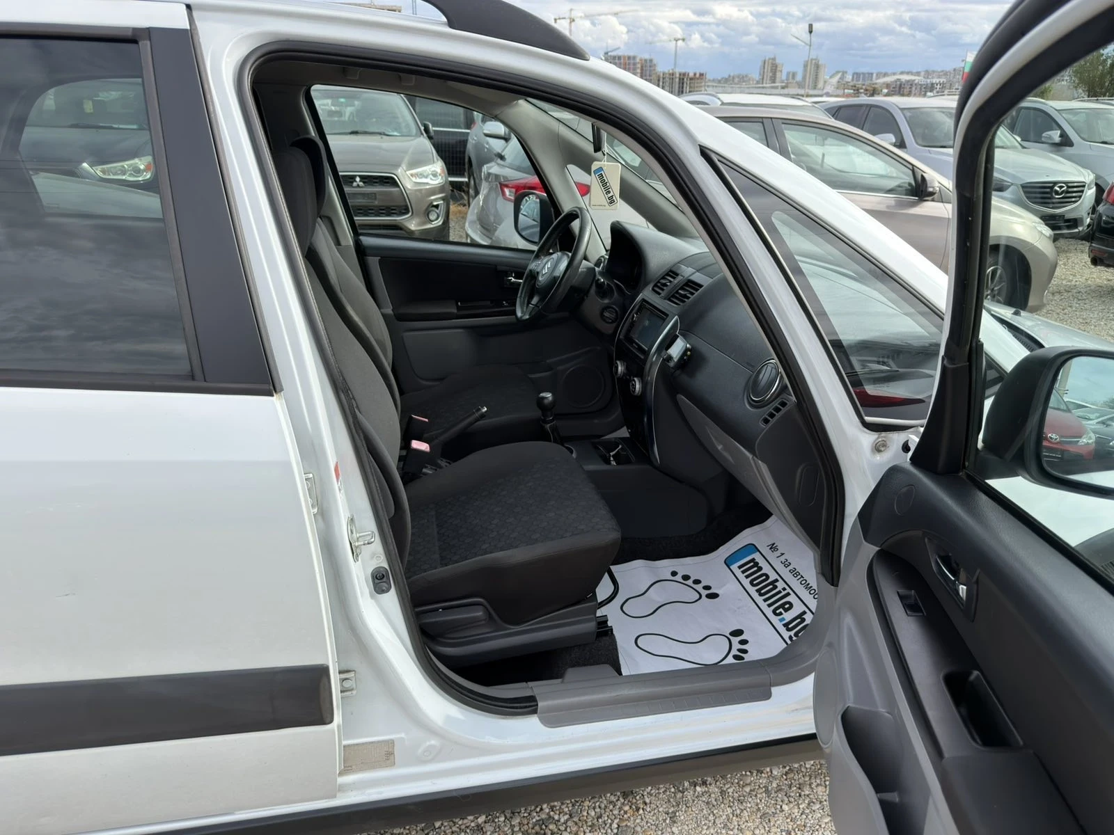 Suzuki SX4 1.6 4x4, снимка 13 - Автомобили и джипове - 56184540