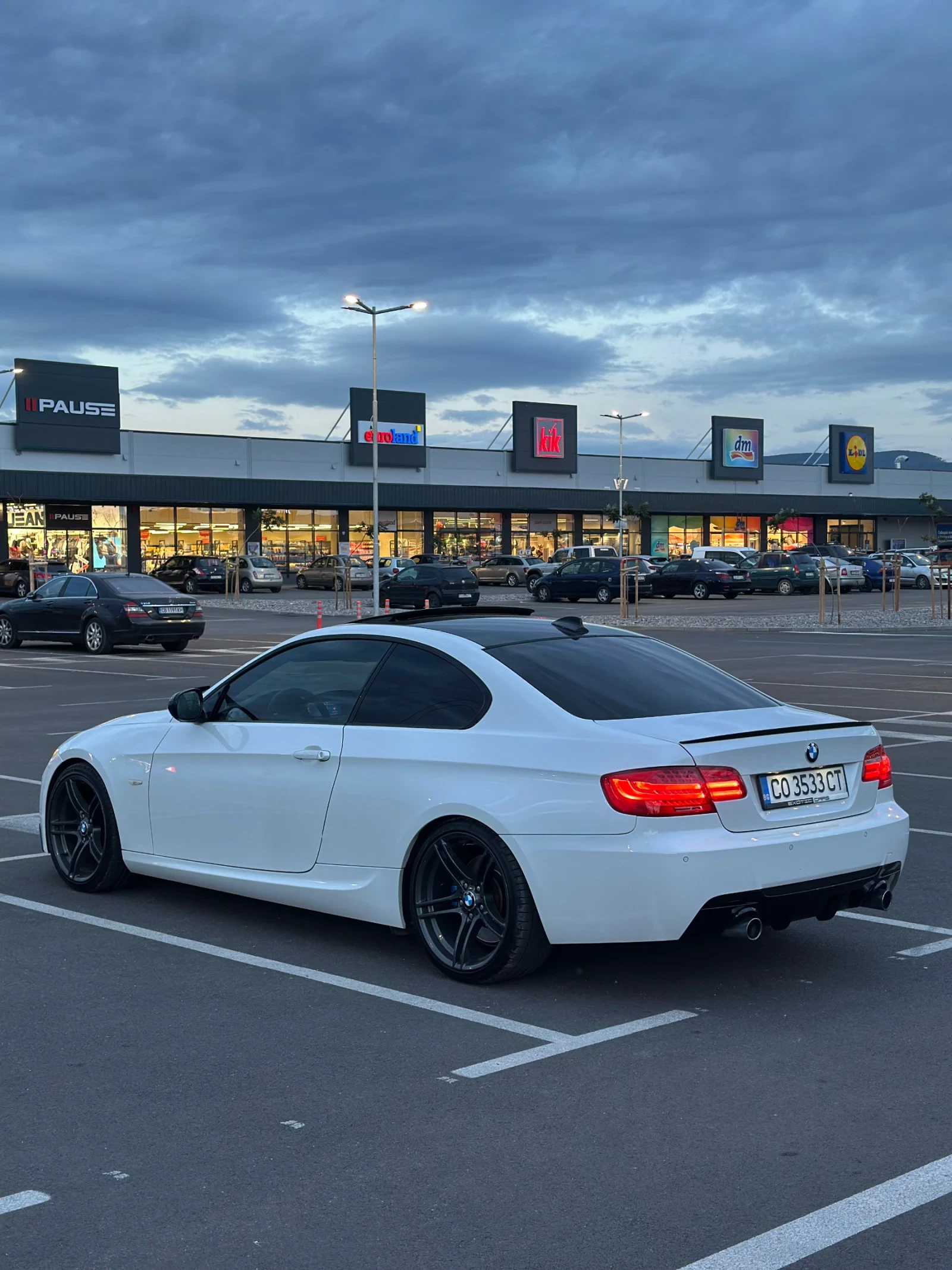 BMW 335, снимка 3 - Автомобили и джипове - 56416440